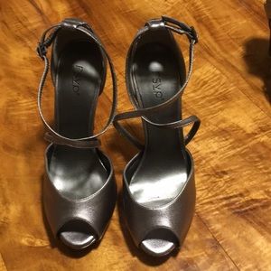 SILVER PLATFORM SANDALS🌟